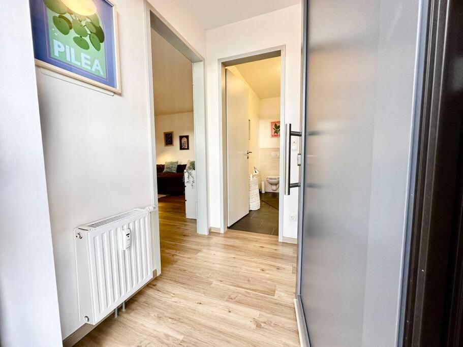 Stylisches Studio Mit Privatem Stellplatz Wenige Minuten Von Der Innenstadt & Mosel Coblenza Esterno foto