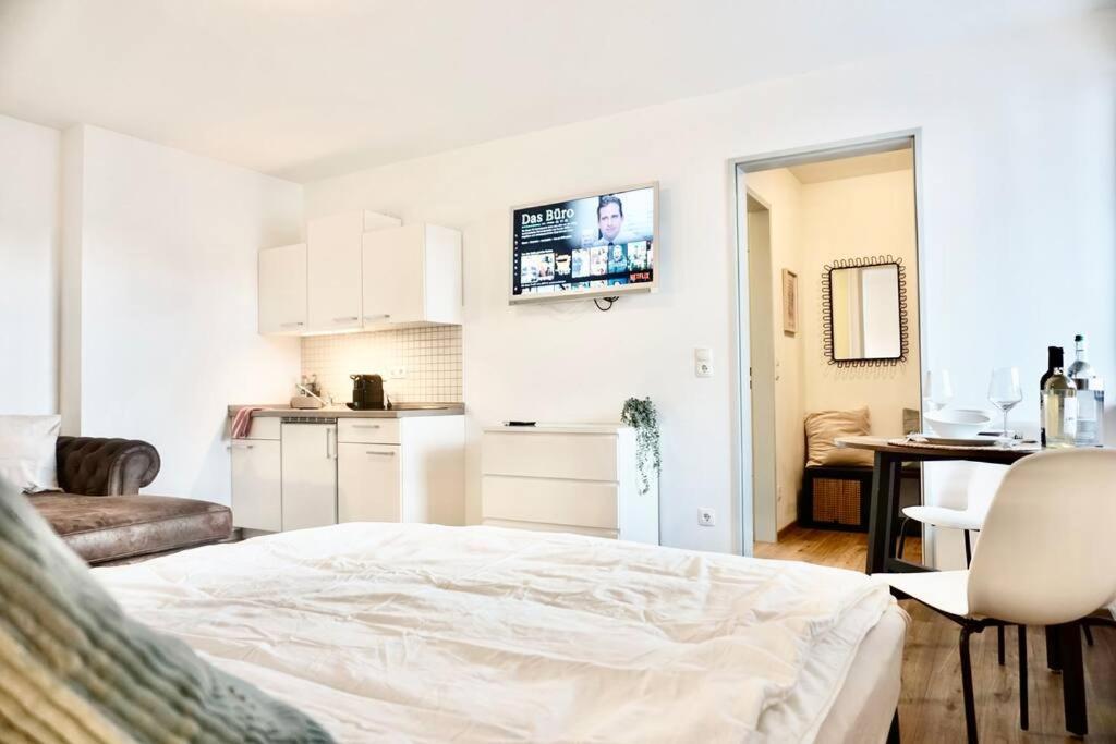 Stylisches Studio Mit Privatem Stellplatz Wenige Minuten Von Der Innenstadt & Mosel Coblenza Esterno foto